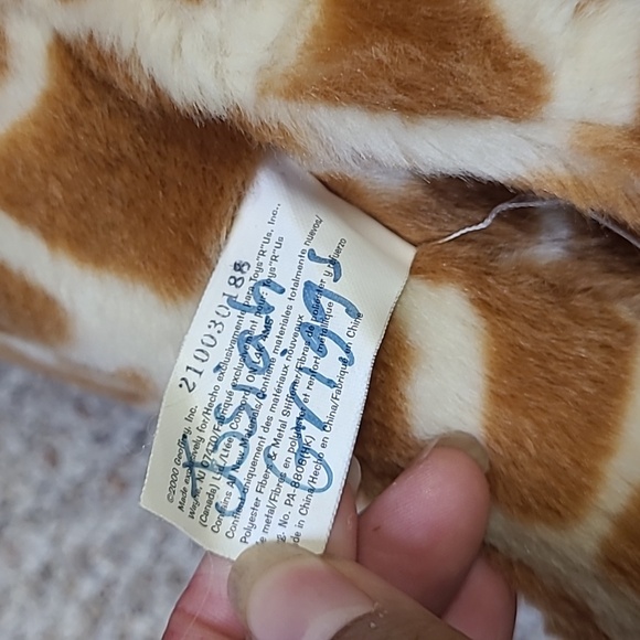 Toy's R Us Geoffrey The Giraffe Stuffed Animal - Picture 6 of 7
